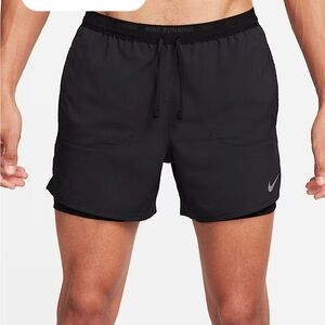 New! Men’s Black Nike yoga training shorts